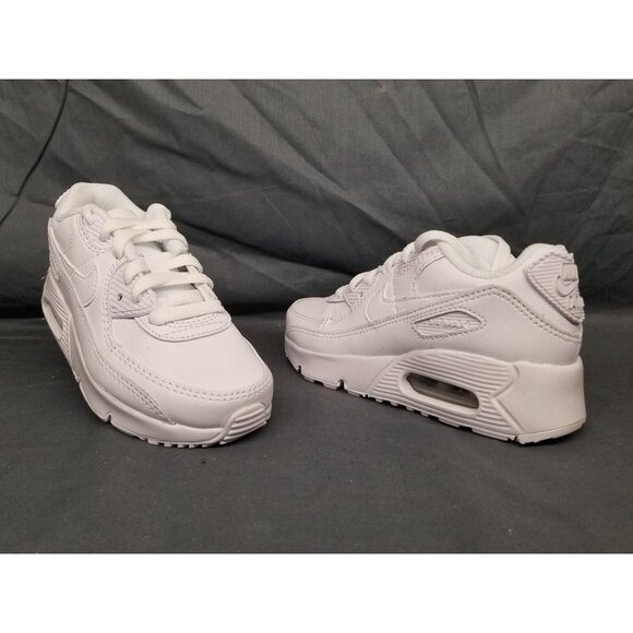 Nike Boys Air Max 90 (GS) Sneakers Leather Triple White Size 5 NEW IN BOX! - Picture 1 of 9
